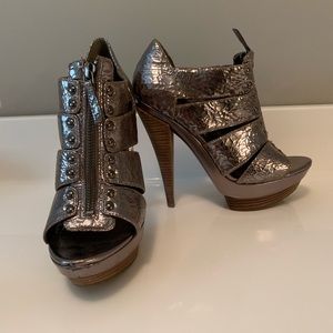 Jessica Simpson Foil Heels